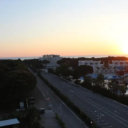 Savana Modern By The Sea Golem (Tirana)